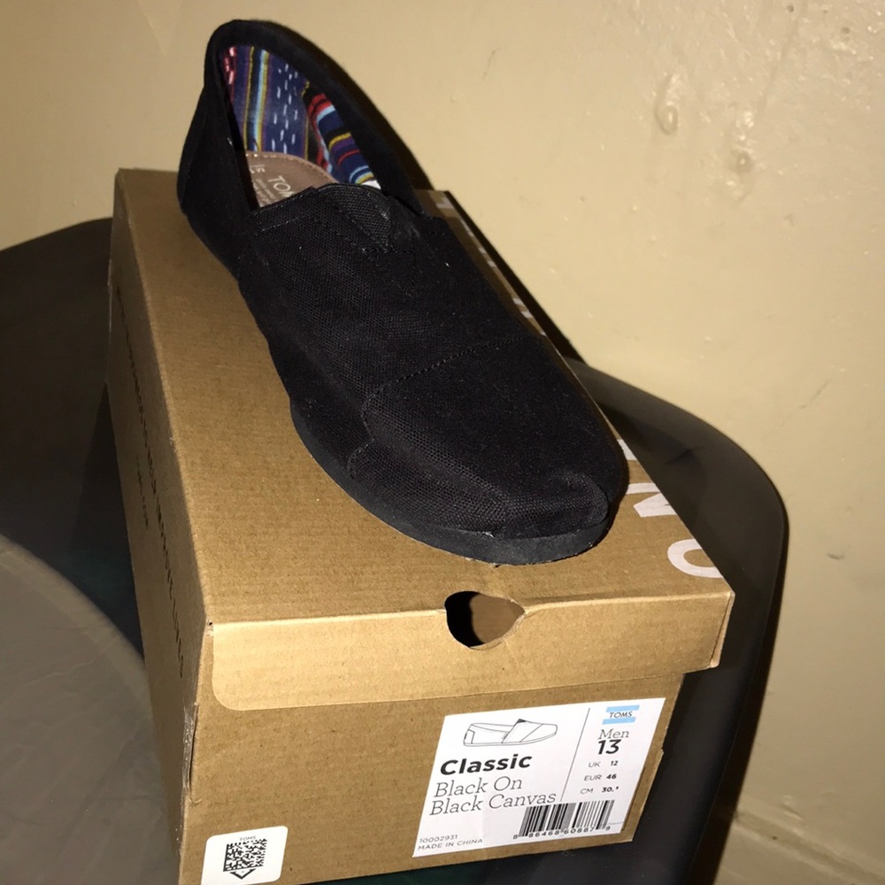 Men’s Toms